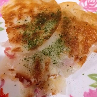 餃子の皮で！ポテサラ挟み焼き